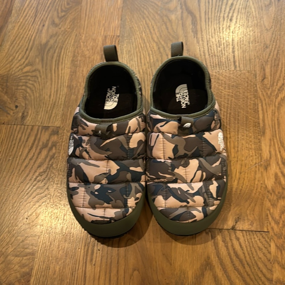The North Face Slippers